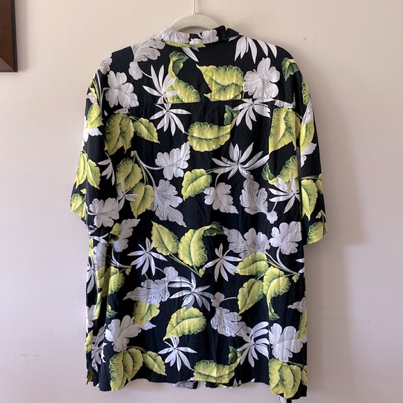 George men’s leaf print on black button up 💯Rayon chest pocket s/s shirt 2XL 🌞 - Picture 2 of 12